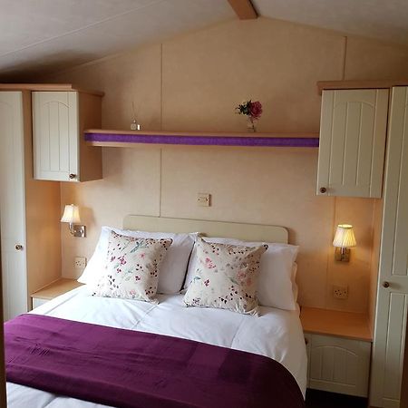 Pitch & Canvas - Self Catering At Broad Oak Farm Otel Tattenhall Dış mekan fotoğraf